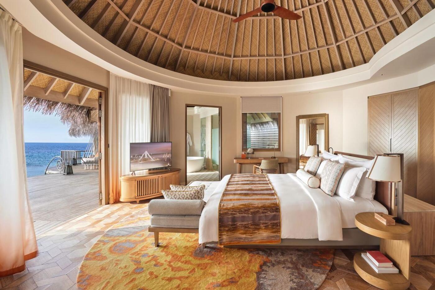 The Nautilus Maldives Hotel Kamadhoo Exterior photo